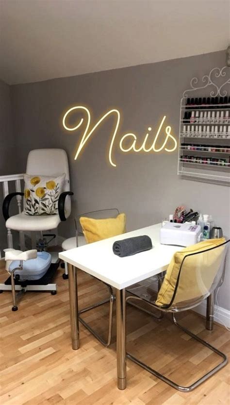 Manicure Studio Team Member Alice Johnson